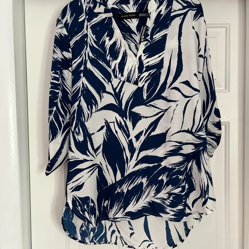 Ivanka Trump Navy and White Patterned Top - Picture 7 of 7